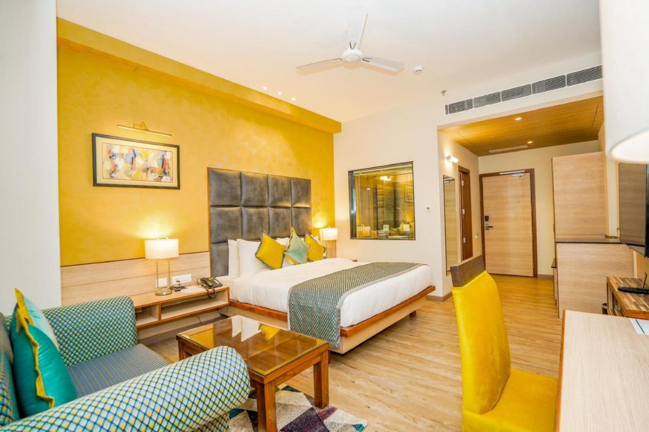 The Zenith - A Boutique Hotel By Hot Millions Mohali Екстер'єр фото