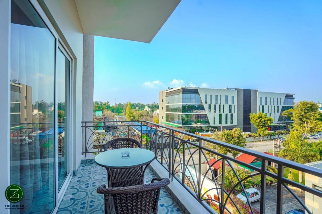The Zenith - A Boutique Hotel By Hot Millions Mohali Екстер'єр фото